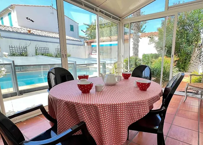 Au calme, villa avec piscine